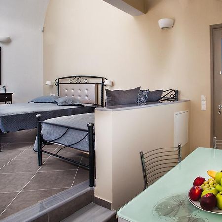 Santa Rinoula Suites Sea Sunset Views Adults Only Megalochori  Exterior foto